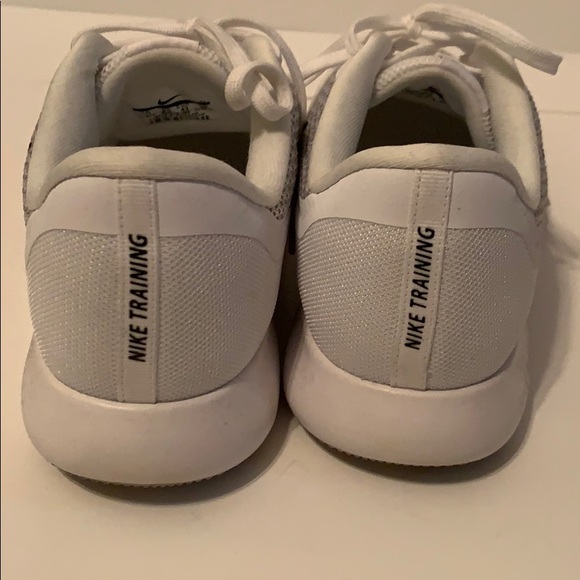 Nike shoes - Picture 5 of 7